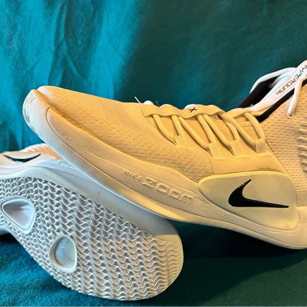 Nike Hyperdunk X